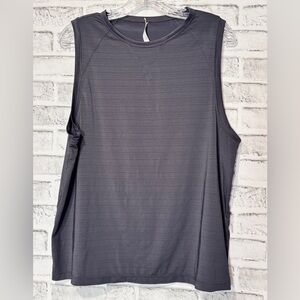 Fabletics‎ women’s Charcoal Muscle Tee size large